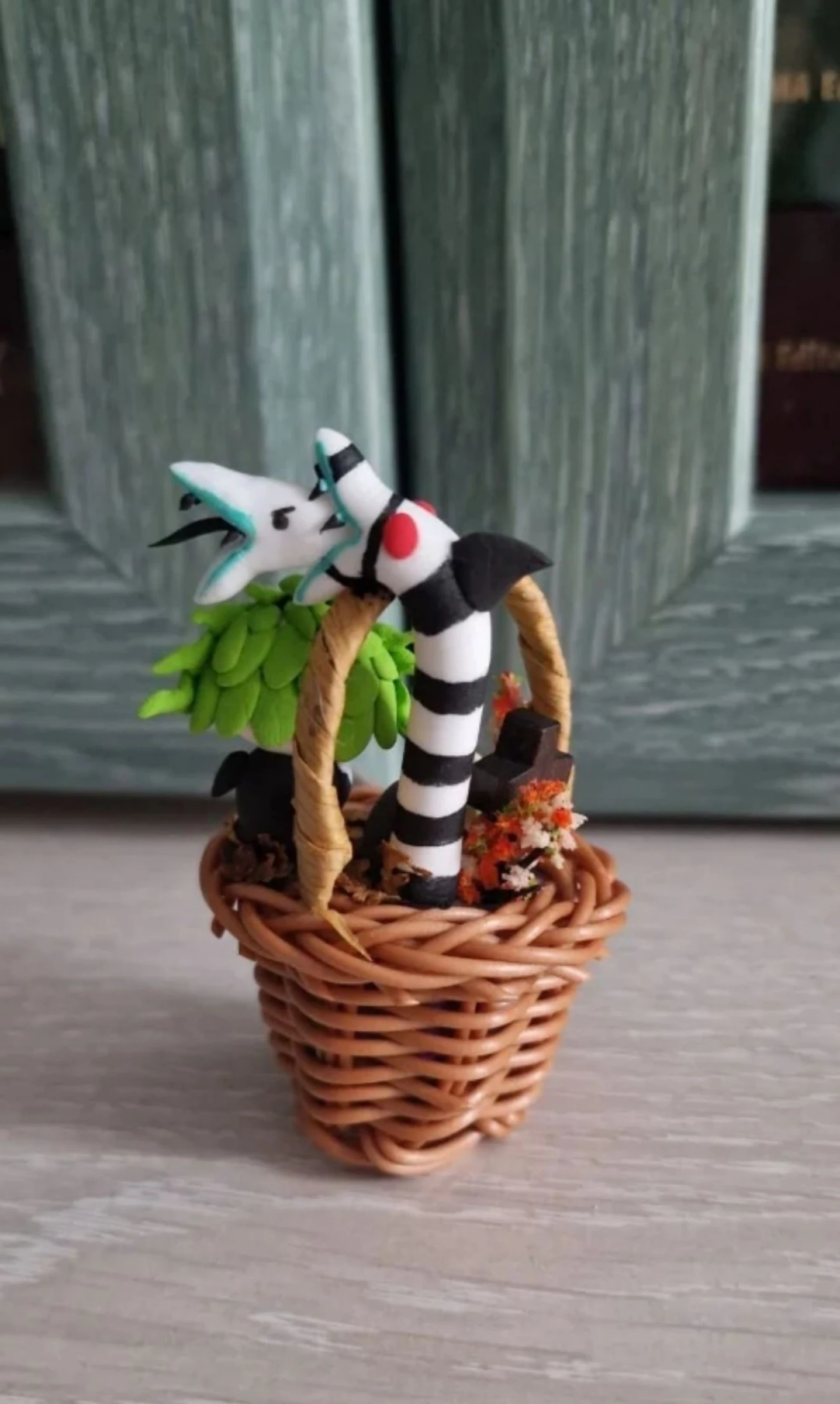 Beetlejuice Cesta Minatura – photo 2